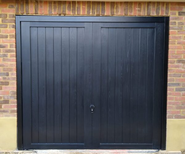 GRP Kingston Up and Over in Ebony Black - Manual